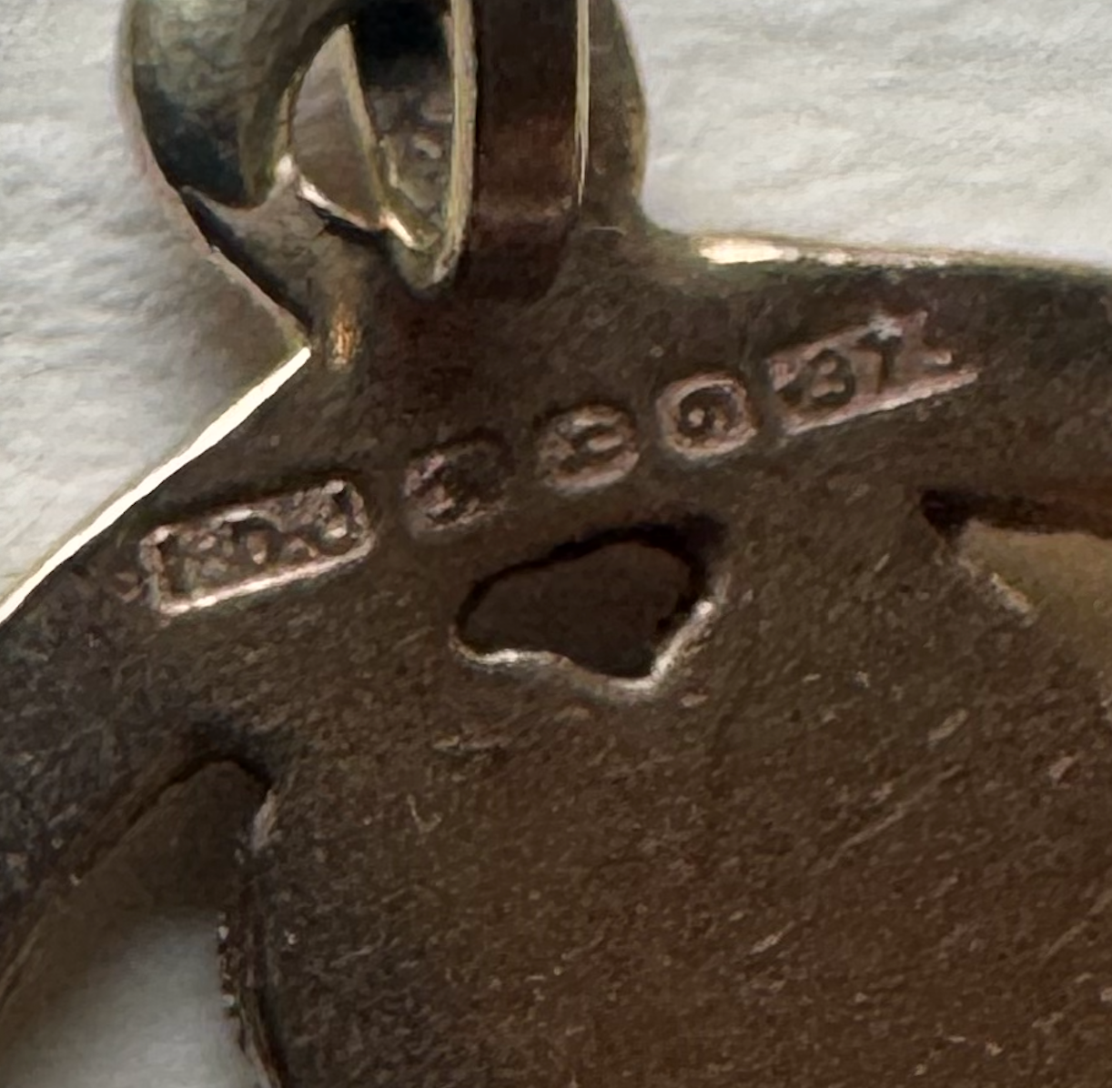 Vintage 9ct Gold Shamrock Clover Pendant